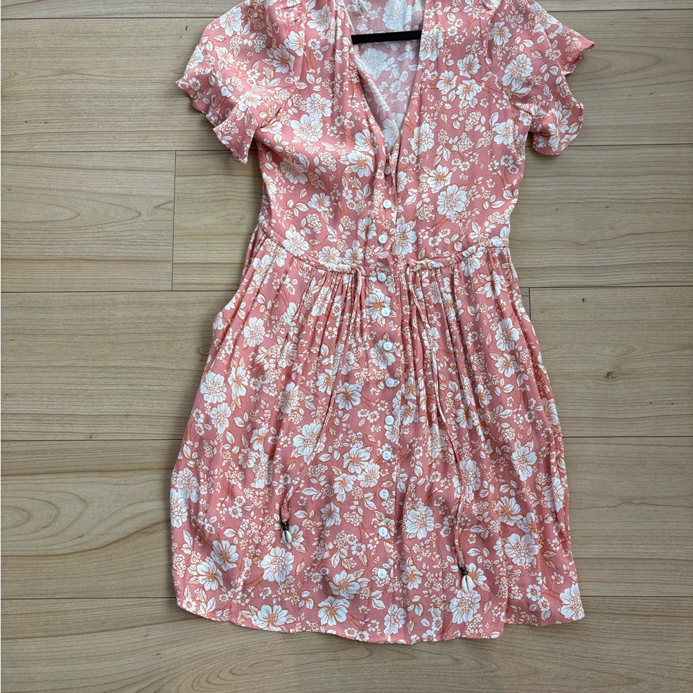 Kivari Pink and White Flutter Sleeve Mini dress